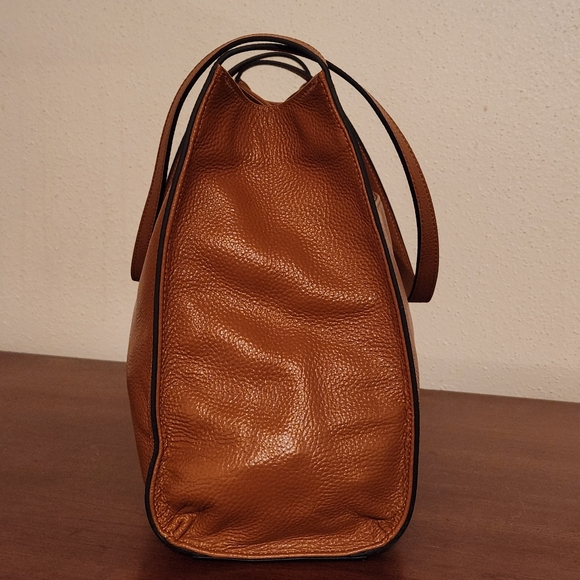 Kattee Leather Soft Leather Shoulder Handbag - Picture 6 of 16
